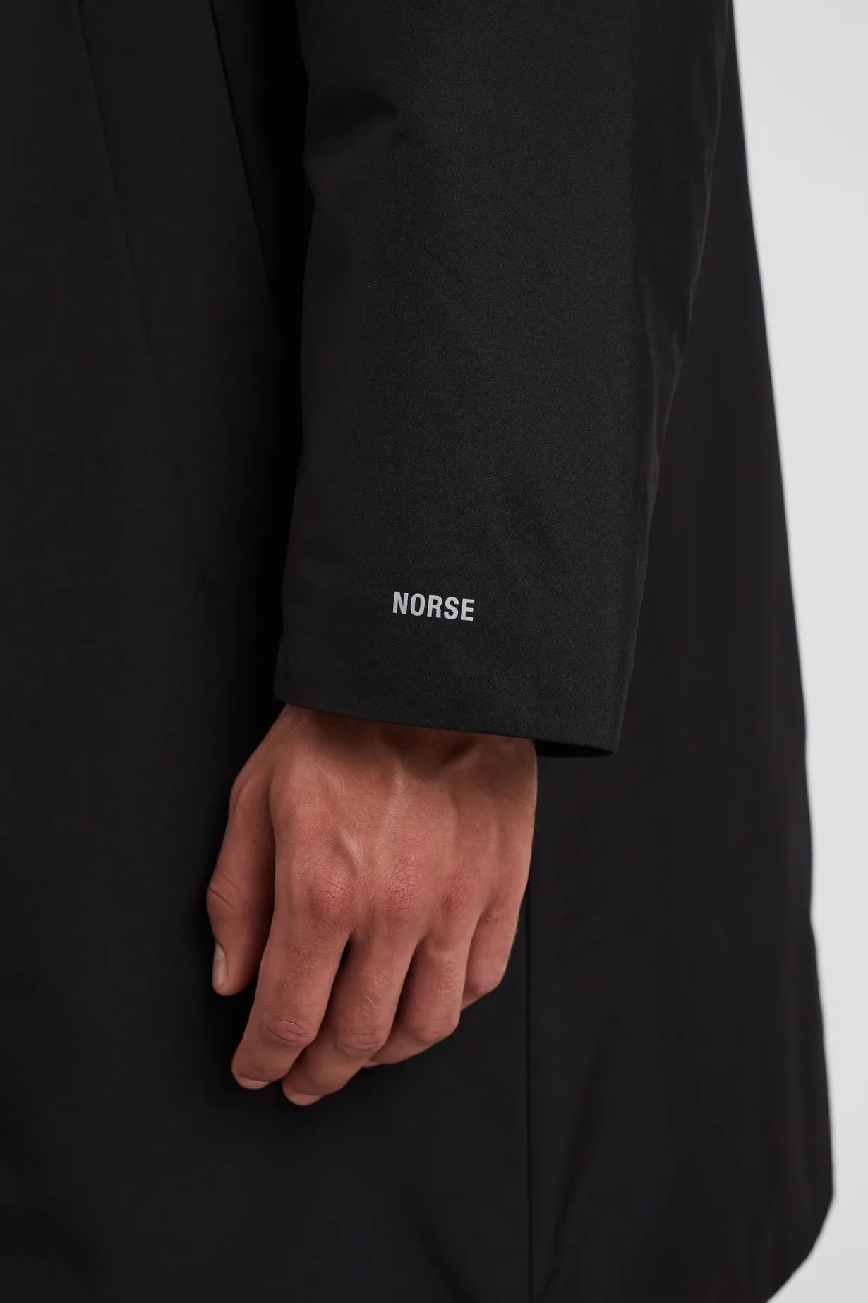 Vargo Gore-Tex Windstopper Raglan Mac>Norse Projects